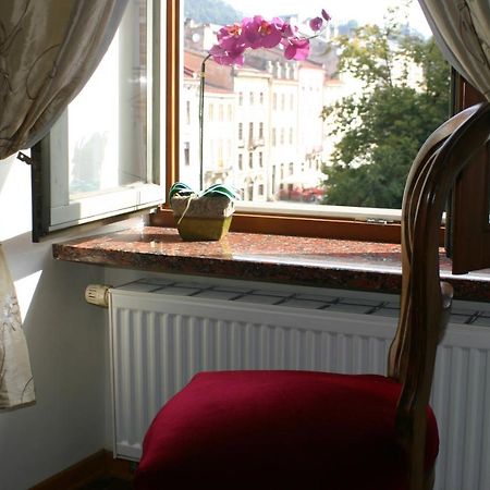 Apartment On Rynok Square Lviv Eksteriør billede