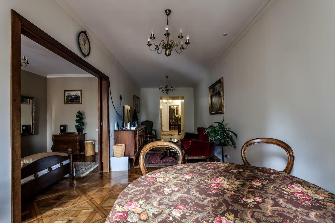 Apartment On Rynok Square Lviv Eksteriør billede
